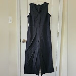 Stylish Black Sleeveless Jumpsuit